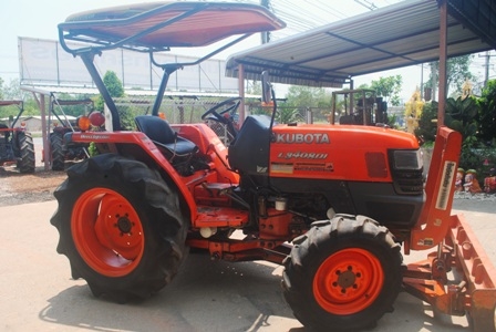 ขายรถไถ Kubota L 3408 DI (4WD) พร้อมมีดดันหน้า และผานพรวนช้าง รถพร้อมใช้งานครับ
