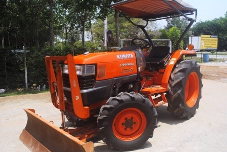 ขายรถไถ Kubota L 3408 DI (4WD) พร้อมมีดดันหน้า และผานพรวนช้าง รถพร้อมใช้งานครับ