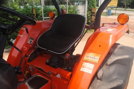 ขายรถไถ Kubota L 3408 DI (4WD) พร้อมมีดดันหน้า และผานพรวนช้าง รถพร้อมใช้งานครับ ขายรถไถ Kubota L 3408 DI (4WD) พร้อมมีดดันหน้า และผานพรวนช้าง รถพร้อมใช้งานครับ