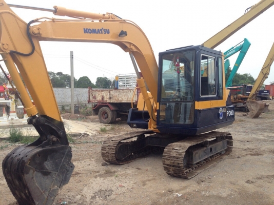 ขายรถแมคโครPC60-5สภาพพร้อมใช้ สนใจติดต่อ บอย085-156-2314