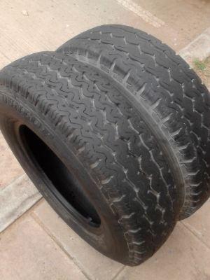 195R15C DUNLOP  SP LT37 มี 2 เส้น  TEL.081-427-3941