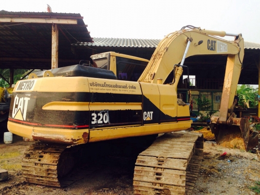 ขายCAT320V2สภาพพร้อมใช้ ไฟฟ้าครบ สนใจติดต่อ คุณเปิ้ล081-371-2233