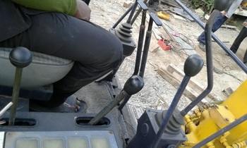 ขาย - รถขุด แบคโฮ Komatsu pc 30-5 แทรคเหล็ก เก่านอก ญี่ปุ่น พร้อมใช้งาน