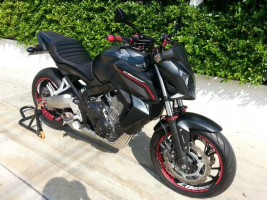 ขายด่วน! NEW HONDA CB650F ABS 2014 สีดำ สภาพใหม่โชว์รูมไร้ริ้วรอย  ใช้งานน้อยมาก1,7xxกม. (เลชไมล์แท้100\%)