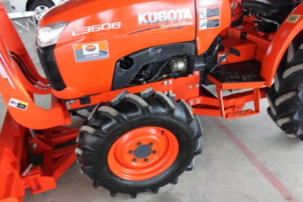 จัดมือหนึ่งไม่ผ่านก็มาลองจัดกับเราได้  KUBOTA MAX  รถสวย ดาวน์ถูกๆ มีประกัน ชั่วโมงน้อย