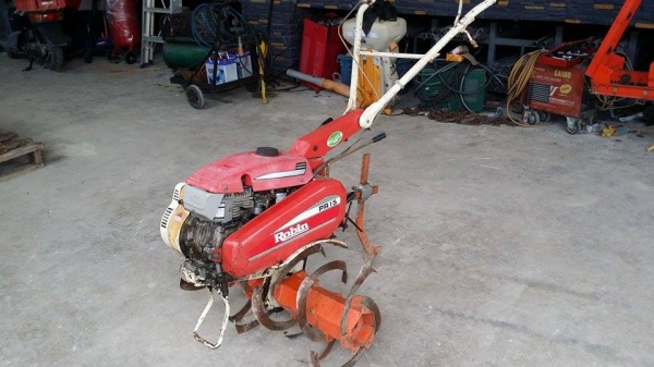 รถพรวนดิน ROBIN รุ่น PR15 เก่าญี่ปุ่น ขนาด 3.5 แรง เครื่องยนต์ติดง่าย สภาพดีพร้อมใช้งาน รอบตีช้าแต่สามารถพรวนดินได้ลึก รถพรวนดิน ROBIN รุ่น PR15 เก่าญี่ปุ่น ขนาด 3.5 แรง เครื่องยนต์ติดง่าย สภาพดีพร้อมใช้งาน รอบตีช้าแต่สามารถพรวนดินได้ลึก