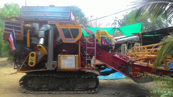 ขายรถเกี่ยวข้าวเกษตรพัฒนา เจ้าช้างไวไฟ ปลายปี 51 ราคา 1,000,000 บาท ขายรถเกี่ยวข้าวเกษตรพัฒนา เจ้าช้างไวไฟ ปลายปี 51 ราคา 1,000,000 บาท