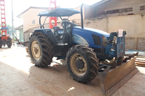 ขายรถไถฟอร์ด 90 แรง