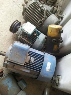 " วินิตร ชื่อนี้มีแต่ของถูก " ของเก่าสภาพดี ของดีราคาถูก รับซื้อของเก่า แล้วเราก็ยังมีของขาย " วินิตร ชื่อนี้มีแต่ของถูก " ของเก่าสภาพดี ของดีราคาถูก รับซื้อของเก่า แล้วเราก็ยังมีของขาย