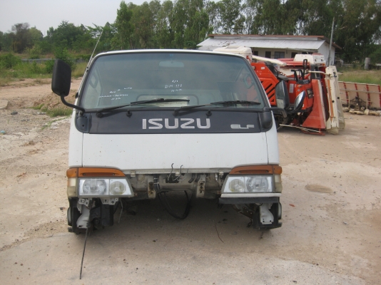 หัวรถบรรทุก อีซูซุ ELF 250 มือสองจากนอก