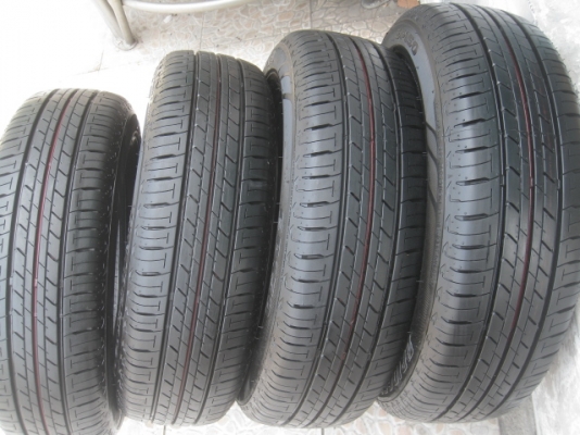 ขายยางป้ายแดง Bridgestone ecopia eep150 175/65r14 ยางผลิตสัปดาห์ที่ 38 ปี14  สนใจติดต่อเล็กคลองสามครับ 081-3747940