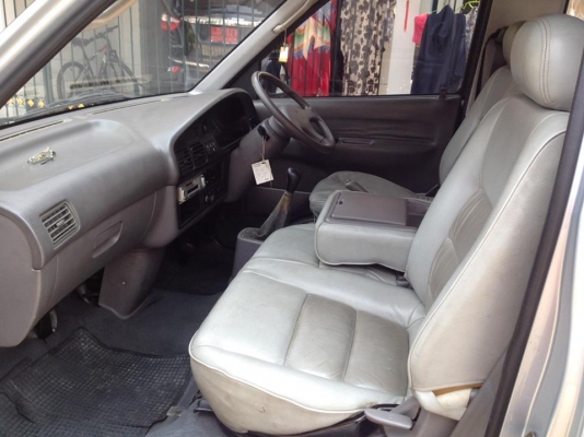 รถตู้ KIA pregio ปี 2005