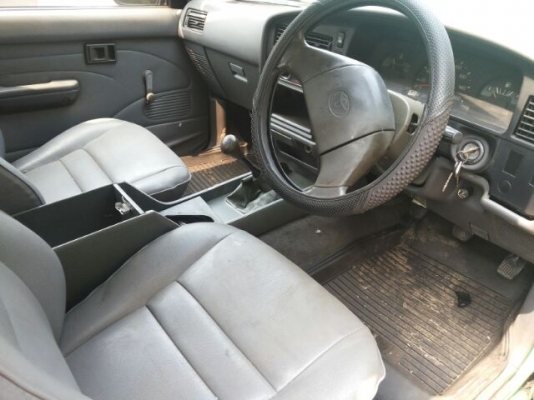 TOYOTA MIGHTY 4 ประตู เดิม ทะเบียนพร้อม TOYOTA MIGHTY 4 ประตู เดิม ทะเบียนพร้อม