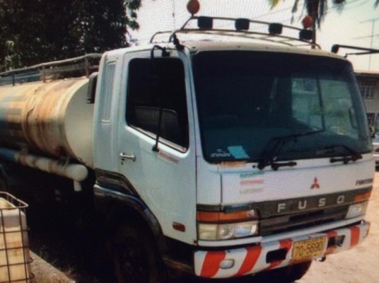 รถบรรทุกน้ำ 10 ล้อ 1 เพลา เครื่อง6D16 เทอร์โบ 220 แรง FN515