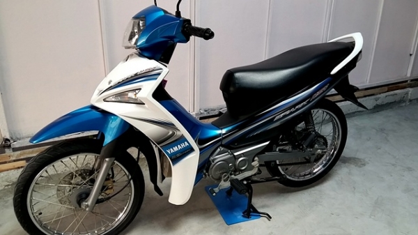 SPARK 115 i สีน้ำเงิน โฉมใหม่ ( สต๊าทมือ ) รถเดือน สิงหาคม ปี 57 ไมล์ 8 พันโล หัวฉีดประหยัดน้ำมัน แถม 2 รายการ 25900