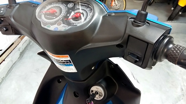 SPARK 115 i สีน้ำเงิน โฉมใหม่ ( สต๊าทมือ ) รถเดือน สิงหาคม ปี 57 ไมล์ 8 พันโล หัวฉีดประหยัดน้ำมัน แถม 2 รายการ 25900