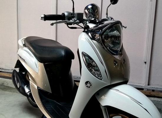 Fino i ลายพรีเมี่ยม สีขาวน้ำตาล พิมนิยม ( ล้อแมกซ์ลายดาว ) รถเดือน กันยายน ปี 56 ไมล์ 6พันโล แถม 2 รายการ 28900