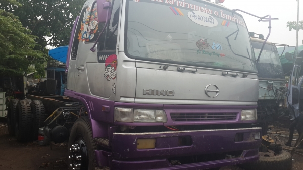 ขาย10ล้อฮีโน่ สิงไฮเทค FL3H ยาว6.20 เมตร 1เพลาพื้นเรียบ เบรคจิฟฟี่ พวงมาลัยพางเวอร์แอร์ใหม่เน็นฉ่ำ เครื่องHO7D  195แรงม้า