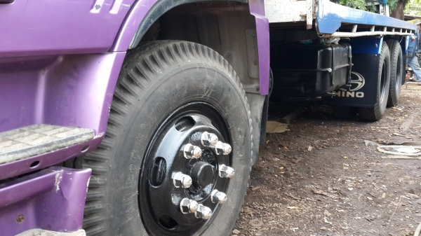 ขาย10ล้อฮีโน่ สิงไฮเทค FL3H ยาว6.20 เมตร 1เพลาพื้นเรียบ เบรคจิฟฟี่ พวงมาลัยพางเวอร์แอร์ใหม่เน็นฉ่ำ เครื่องHO7D  195แรงม้า