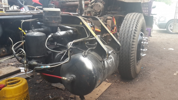 ขาย10ล้อฮีโน่ สิงไฮเทค FL3H ยาว6.20 เมตร 1เพลาพื้นเรียบ เบรคจิฟฟี่ พวงมาลัยพางเวอร์แอร์ใหม่เน็นฉ่ำ เครื่องHO7D  195แรงม้า