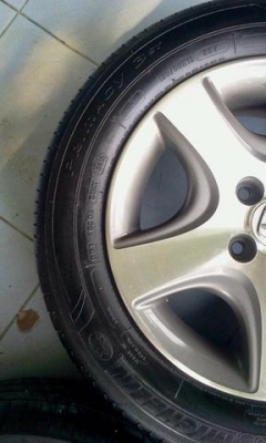 แม็ก+ยาง มิชลิน ปี 13 สวยๆเลยคับ 4 รู