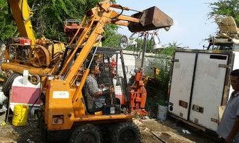 จัดรูปเต็มๆ กันอีกแล้วครับ - สำหรับ รถตักล้อยาง บ็อบแค็ท bobcat เครื่องดีเชล 2 สูบ พร้อมใช้งาน