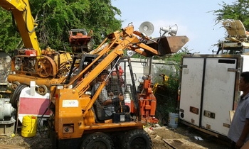 จัดรูปเต็มๆ กันอีกแล้วครับ - สำหรับ รถตักล้อยาง บ็อบแค็ท bobcat เครื่องดีเชล 2 สูบ พร้อมใช้งาน