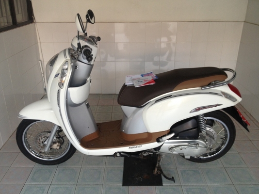 Scoopy-i ลายClassic โฉมปัจจุบัน วิ่ง5000 ปลายปี56 (ของแถม 4 รายการ)