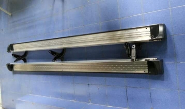 บรรไดเดิมติดรถ ตรงรุ่นวีโก้4ประตู สภาพดี