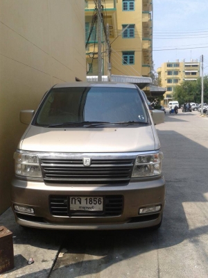 NISSAN ELGRAND 3.5 Z  นำเข้าจดปี 2015 รถวิ่งมา หมื่น กม.จดทะเบียนแบบ 32 พร้อมโอน