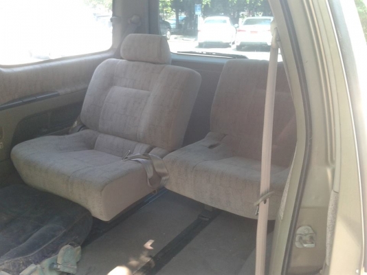 NISSAN ELGRAND 3.5 Z  นำเข้าจดปี 2015 รถวิ่งมา หมื่น กม.จดทะเบียนแบบ 32 พร้อมโอน