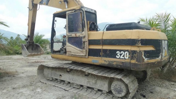 แบคโฮ CAT320V1 อินวอยล์ ช่วงล่างดี บอดี้ใช้ได้เก็บงานบ้าง รถดี ทำงานดี
