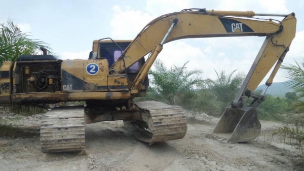 แบคโฮ CAT320V1 อินวอยล์ ช่วงล่างดี บอดี้ใช้ได้เก็บงานบ้าง รถดี ทำงานดี