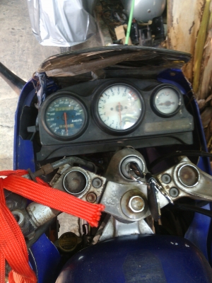 ขาย Kawasaki kr 150แห้งๆมือเดียวออกห้าง จอดนานคนแก่ใช้