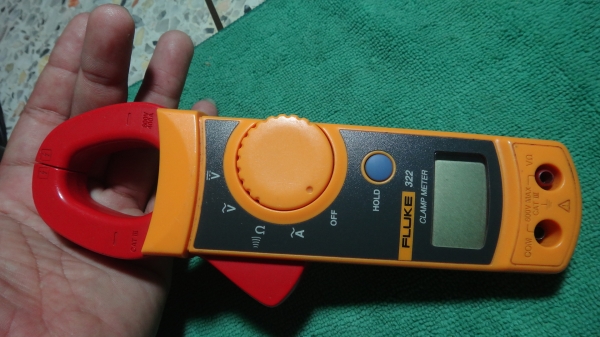 FLUKE 322