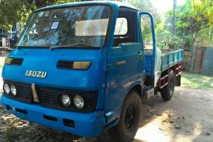 ขาย^90,000บ^อีชูซุ TL100และ74แรง(มี2คัน) สภาพดีพร้อมใช้งาน  ทะเบียนพร้อมโอน~ราคาคันละ90,000 ครับ ต่อรองได้