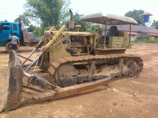 ขายรถแทรกเตอร์D5 340000. โทร0895770265 ต่อรองได้