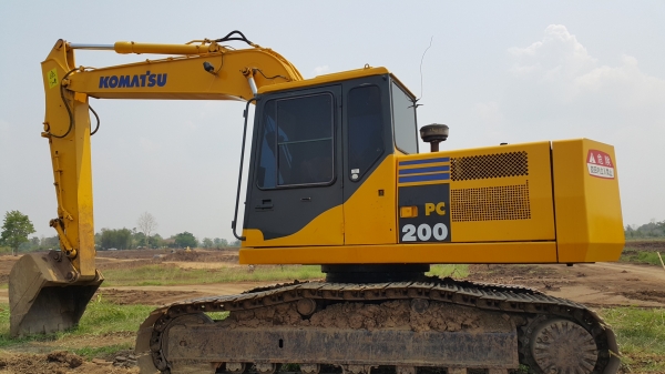 ขายรถแบคโฮ KOMATSU PC-180-5 รถเก่านอก สภาพสวยเต็ม ไฟฟ้าครบ อินวอย ราคา.1000000 ต่อรอง