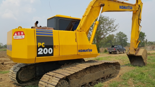 ขายรถแบคโฮ KOMATSU PC-180-5 รถเก่านอก สภาพสวยเต็ม ไฟฟ้าครบ อินวอย ราคา.1000000 ต่อรอง