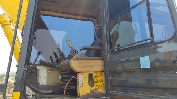 ขายรถแบคโฮ KOMATSU PC-180-5 รถเก่านอก สภาพสวยเต็ม ไฟฟ้าครบ อินวอย ราคา.1000000 ต่อรอง