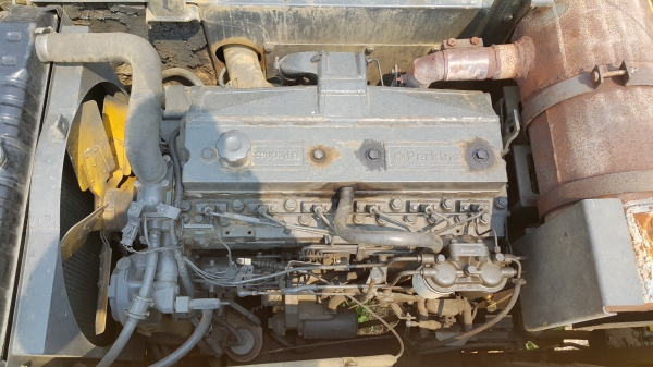 ขายรถแบคโฮ KOMATSU PC-180-5 รถเก่านอก สภาพสวยเต็ม ไฟฟ้าครบ อินวอย ราคา.1000000 ต่อรอง