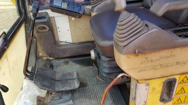 ขายรถแบคโฮ KOMATSU PC-180-5 รถเก่านอก สภาพสวยเต็ม ไฟฟ้าครบ อินวอย ราคา.1000000 ต่อรอง