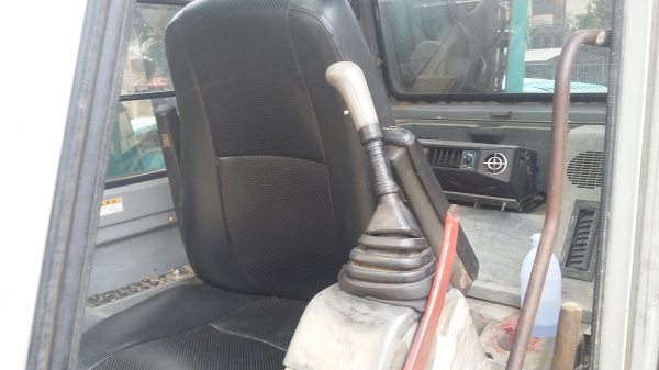 ขายรถแบคโฮ  KOBELCO sk 200-5 SUPER บูมอามร์ยาวของนอกสวยๆๆราคาถูกอยากขาย