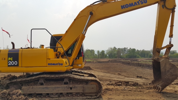 ขายรถแบคโฮ KOMATSU PC-200-7 รถสวย เอกสารอินวอย ไฟฟ้าเต็ม รถแรง ราคา.1650000 สนใจรีบจองด่วน ขายรถแบคโฮ KOMATSU PC-200-7 รถสวย เอกสารอินวอย ไฟฟ้าเต็ม รถแรง ราคา.1650000 สนใจรีบจองด่วน