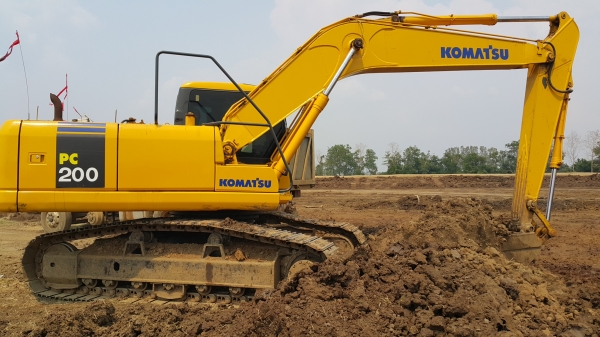 ขายรถแบคโฮ KOMATSU PC-200-7 รถสวย เอกสารอินวอย ไฟฟ้าเต็ม รถแรง ราคา.1650000 สนใจรีบจองด่วน ขายรถแบคโฮ KOMATSU PC-200-7 รถสวย เอกสารอินวอย ไฟฟ้าเต็ม รถแรง ราคา.1650000 สนใจรีบจองด่วน