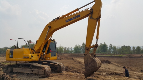 ขายรถแบคโฮ KOMATSU PC-200-7 รถสวย เอกสารอินวอย ไฟฟ้าเต็ม รถแรง ราคา.1650000 สนใจรีบจองด่วน ขายรถแบคโฮ KOMATSU PC-200-7 รถสวย เอกสารอินวอย ไฟฟ้าเต็ม รถแรง ราคา.1650000 สนใจรีบจองด่วน