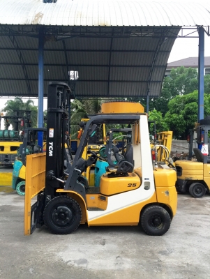 -:-*&bull;*ข า ย ร ถ ย ก นำ เ ข้ า*&bull;*-:-TCM FG25T6 เสาสูง4เมตร แผงวาสไลด์ เกียร์ออโต้ สนใจติดต่อ 083-062-0223