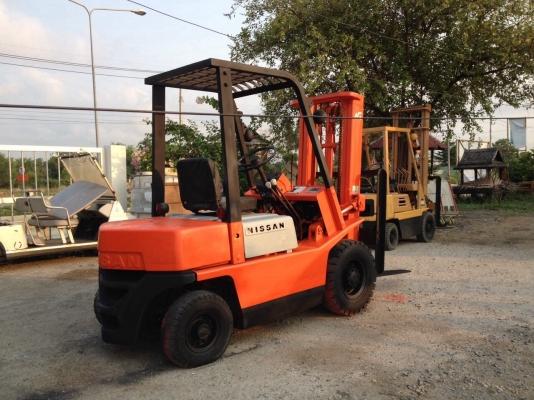 รถยกนิสสัน1.6ตันเบนซิลเสาสูง3เมตร สภาพดีพร้อมใช้นำเข้าญี่ปุ่น ราคาไม่แพงครับ