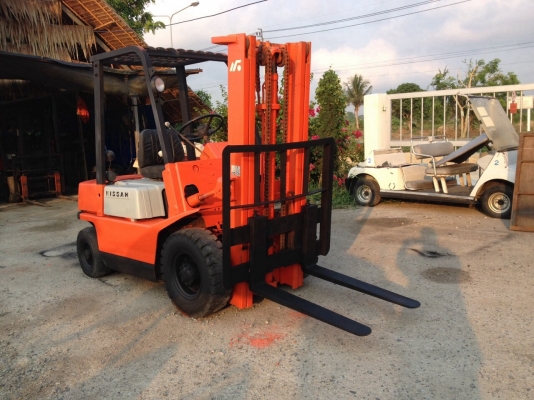 รถยกนิสสัน1.6ตันเบนซิลเสาสูง3เมตร สภาพดีพร้อมใช้นำเข้าญี่ปุ่น ราคาไม่แพงครับ