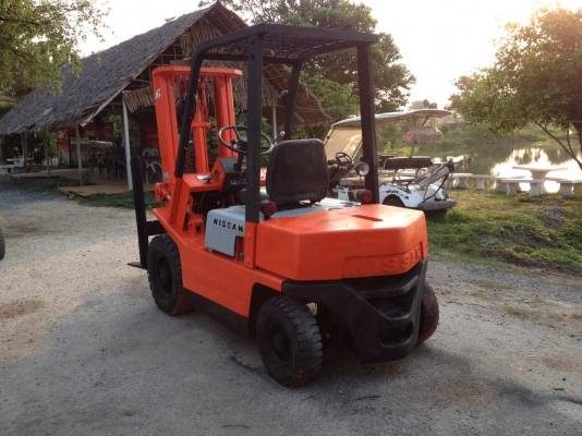 รถยกนิสสัน1.6ตันเบนซิลเสาสูง3เมตร สภาพดีพร้อมใช้นำเข้าญี่ปุ่น ราคาไม่แพงครับ